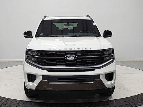 White 2027 Ford Expedition King Ranch