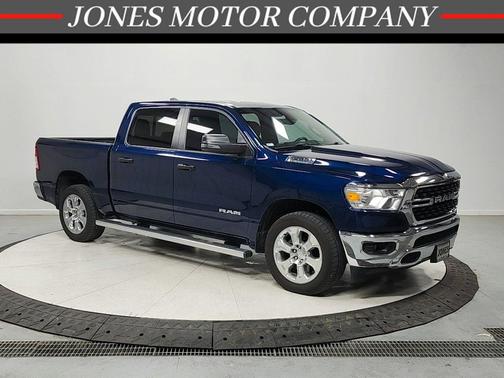 Patriot Blue Pearlcoat 2024 RAM 1500 Big Horn/Lone Star