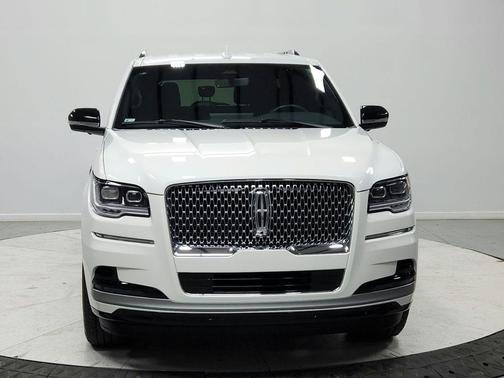 2024 Lincoln Navigator Premiere