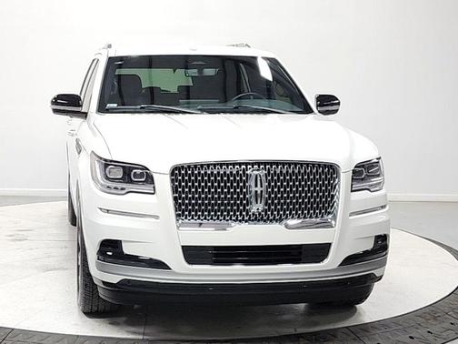 2024 Lincoln Navigator Premiere