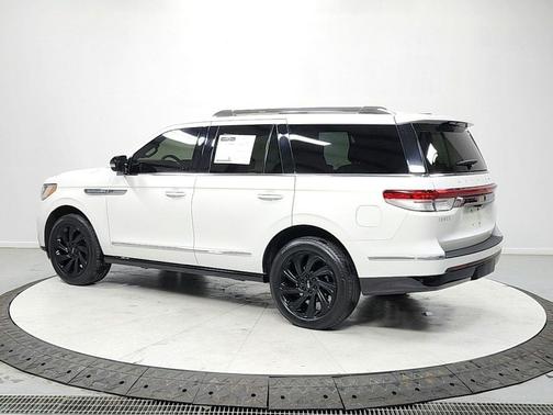 2024 Lincoln Navigator Premiere