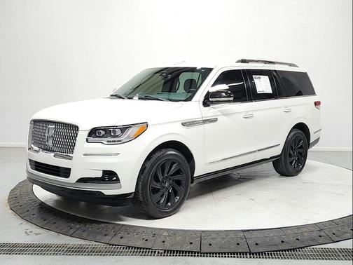 2024 Lincoln Navigator Premiere