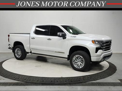 Pearl 2022 Chevrolet Silverado 1500 High Country