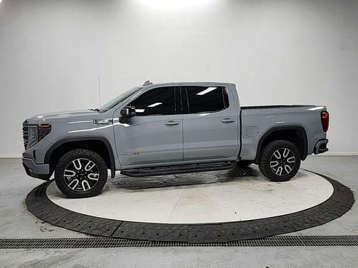 Thunderstorm Gray 2024 GMC Sierra 1500 AT4