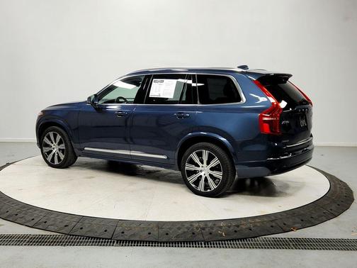 2024 Volvo XC90 B6 Ultimate Bright Theme 7-Seater