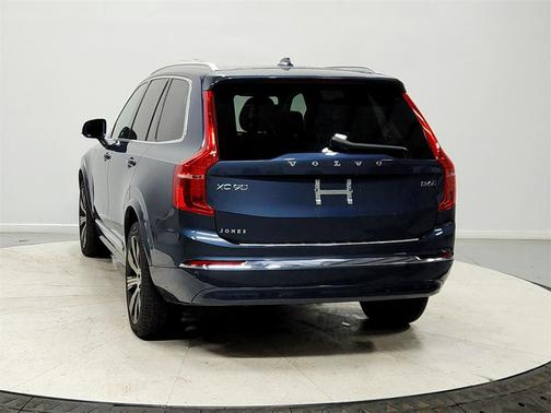 2024 Volvo XC90 B6 Ultimate Bright Theme 7-Seater