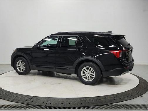 AGATE BLACK METALLIC 2026 Ford Explorer Active