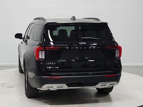 AGATE BLACK METALLIC 2026 Ford Explorer Active