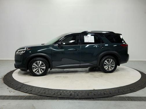 Obsidian Green Pearl/Super Black 2022 Nissan Pathfinder SL 2WD