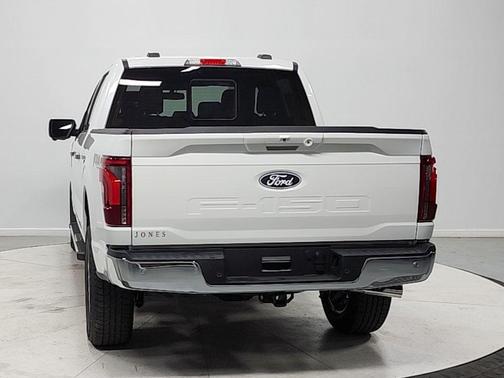 STAR WHITE METALLIC TRICOAT 2026 Ford F-150 Lariat