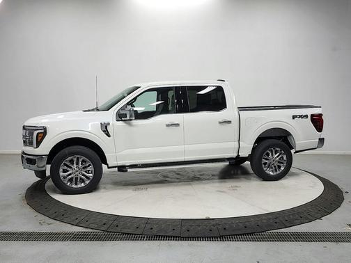STAR WHITE METALLIC TRICOAT 2026 Ford F-150 Lariat