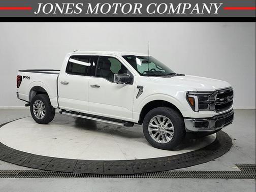 STAR WHITE METALLIC TRICOAT 2026 Ford F-150 Lariat