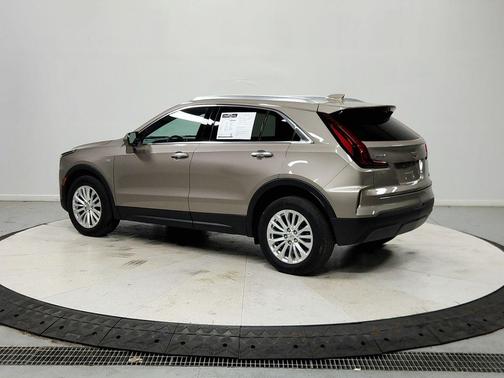 Latte Metallic 2024 Cadillac XT4 Luxury