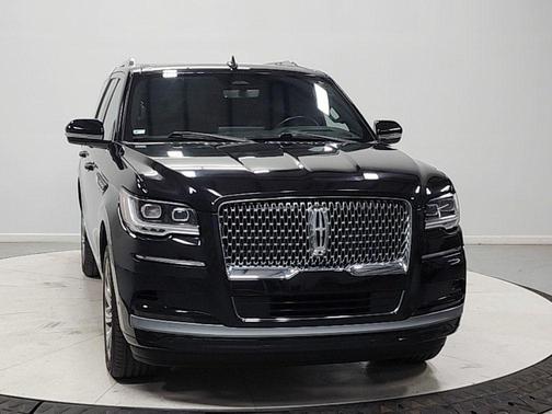 INFINITE BLACK MET CC 2024 Lincoln Navigator Reserve