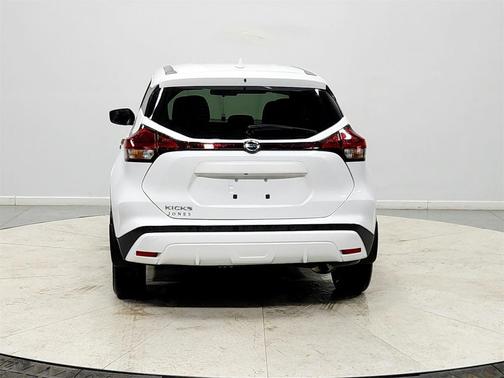 2021 Nissan Kicks S