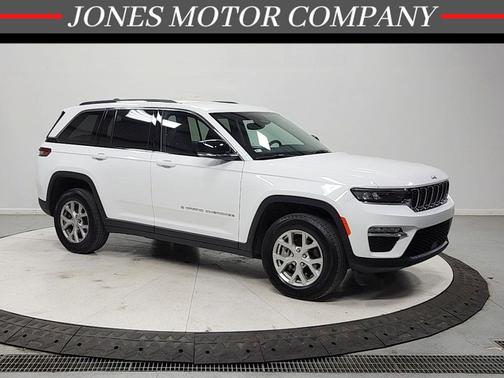 Bright White Clearcoat 2023 Jeep Grand Cherokee Limited