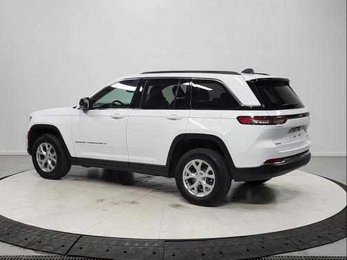 Bright White Clearcoat 2023 Jeep Grand Cherokee Limited