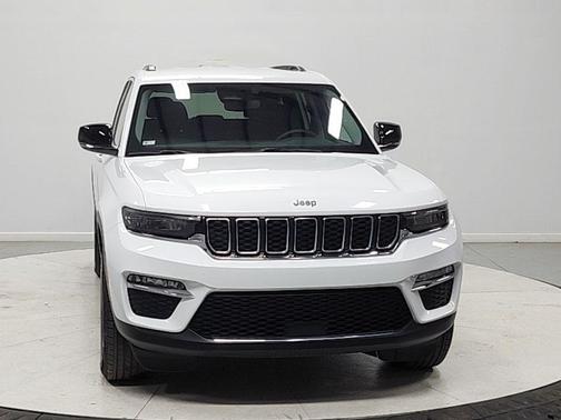 Bright White Clearcoat 2023 Jeep Grand Cherokee Limited