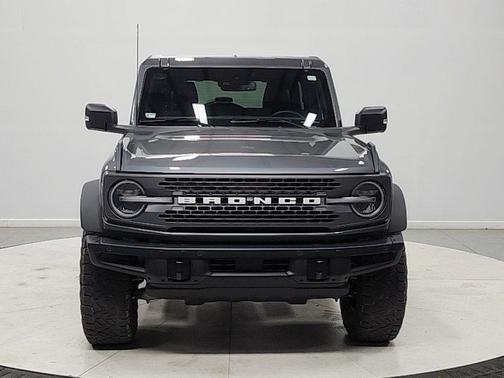 CARBONIZED GRAY METALLIC 2024 Ford Bronco Badlands