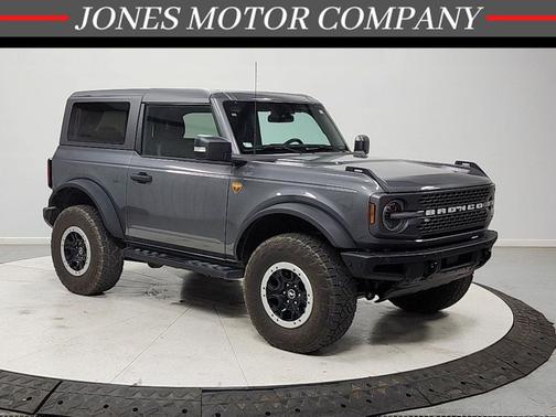 CARBONIZED GRAY METALLIC 2024 Ford Bronco Badlands