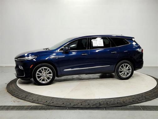 2023 Buick Enclave Essence FWD