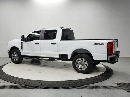 OXFORD WHITE 2023 Ford F-250 XL