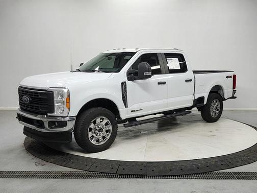 OXFORD WHITE 2023 Ford F-250 XL