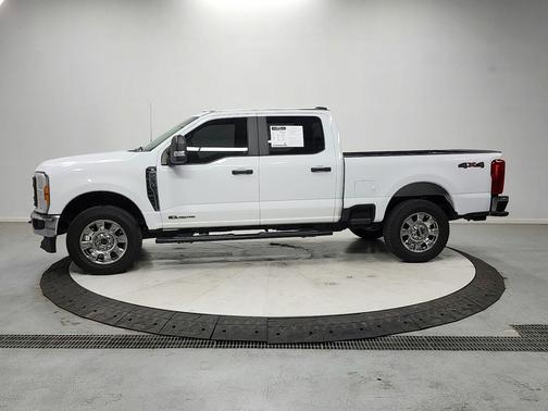 OXFORD WHITE 2023 Ford F-250 XL