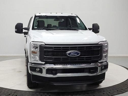 OXFORD WHITE 2023 Ford F-250 XL