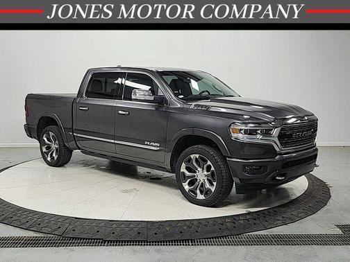 Granite Crystal Metallic Clearcoat 2020 RAM 1500 Limited