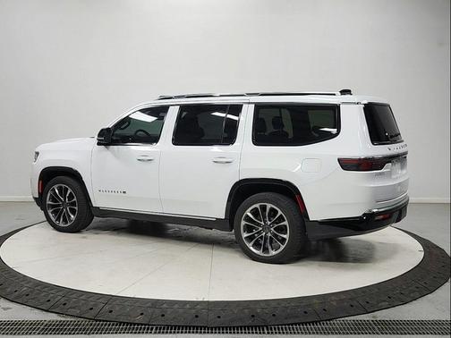 Bright White Clearcoat 2024 Jeep Wagoneer Series III 4x4