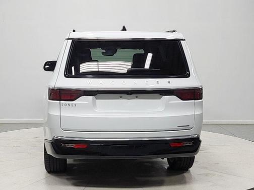 Bright White Clearcoat 2024 Jeep Wagoneer Series III 4x4