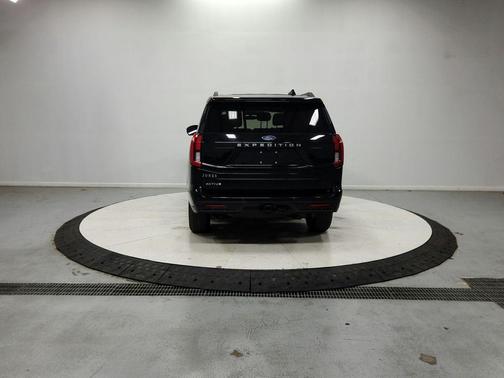 Agate Black Metallic 2025 Ford Expedition Active