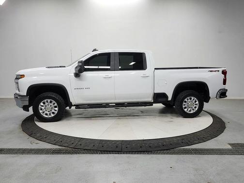 Summit White 2021 Chevrolet Silverado 2500 LT