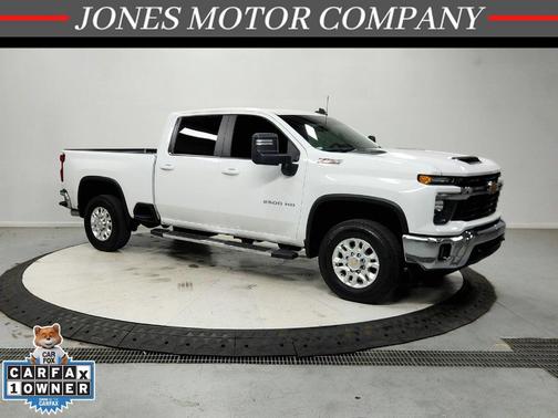 Summit White 2025 Chevrolet Silverado 2500 LT