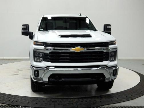 Summit White 2025 Chevrolet Silverado 2500 LT