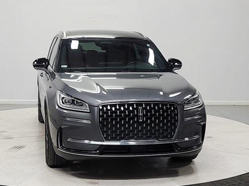Asher Gray Metallic Clearcoat 2023 Lincoln Corsair Reserve