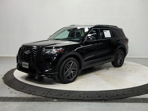 Agate Black Metallic 2025 Ford Explorer ST-Line