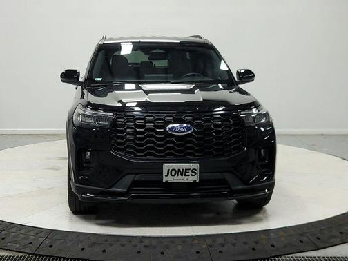 Agate Black Metallic 2025 Ford Explorer ST-Line