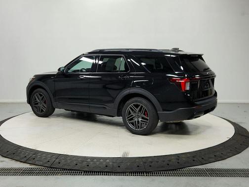 Agate Black Metallic 2025 Ford Explorer ST-Line