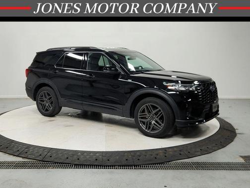 Agate Black Metallic 2025 Ford Explorer ST-Line