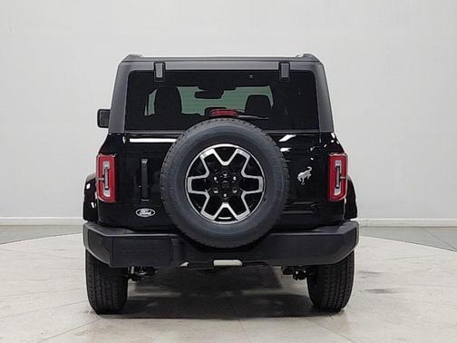 SHADOW BLACK 2026 Ford Bronco Outer Banks