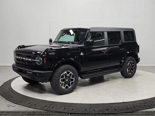 SHADOW BLACK 2026 Ford Bronco Outer Banks
