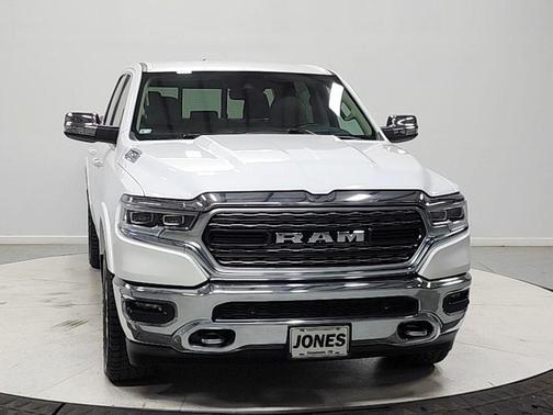 Ivory White Tri-Coat Pearlcoat 2024 RAM 1500 Limited