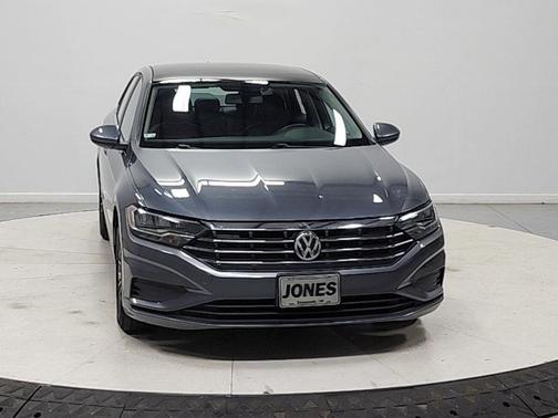 Grey 2019 Volkswagen Jetta 1.4T SE