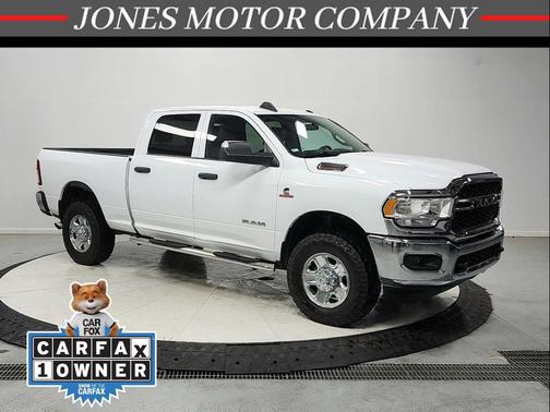 Bright White Clearcoat 2022 RAM 2500 Tradesman Crew Cab 4x4 6'4' Box