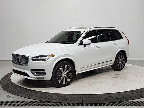 Crystal White Metallic 2024 Volvo XC90 B5 Plus Bright Theme