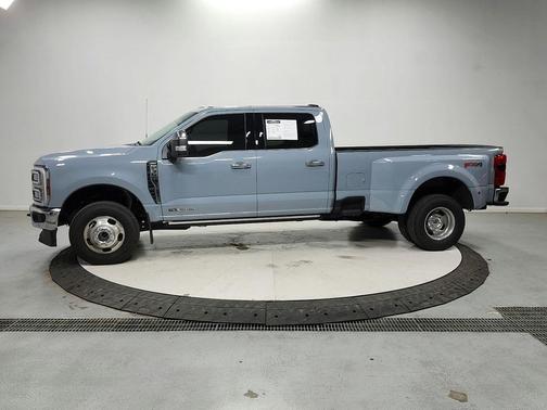 GLACIER GRAY 2025 Ford F-350 Lariat