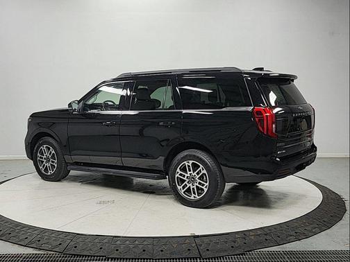 Black Metallic 2025 Ford Expedition Active