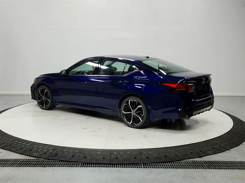 2023 Nissan Altima SR FWD